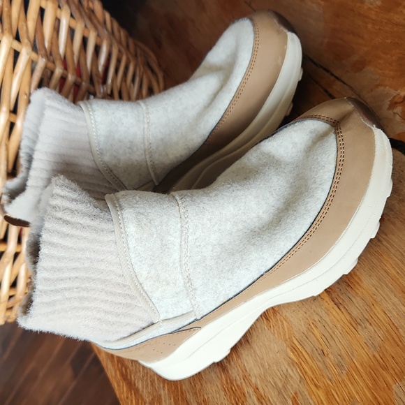 Merrell Cloud Renew Bluff Boots Wool Felt Leather Hiking sz 7 - Picture 2 of 15